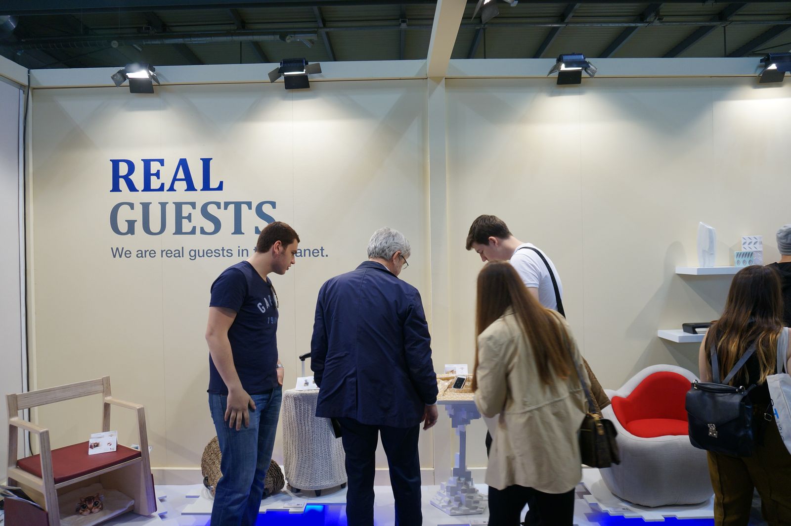 REAL GUESTS 2015